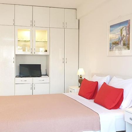 The White Apartment Ohrid Esterno foto