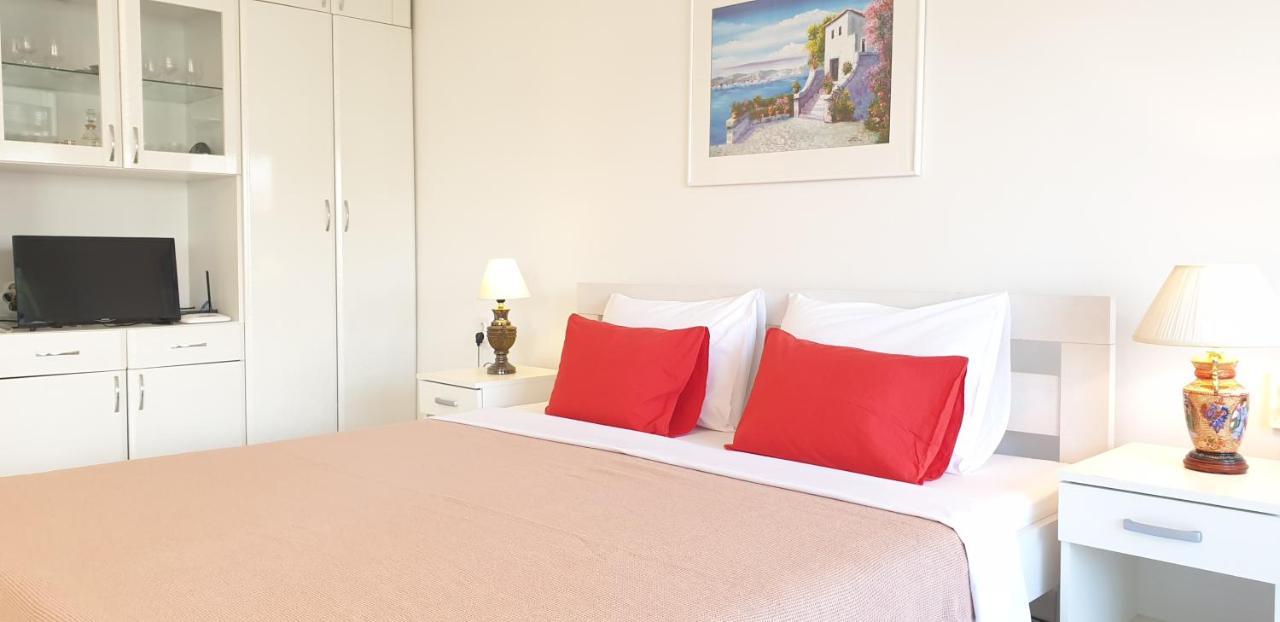 The White Apartment Ohrid Esterno foto