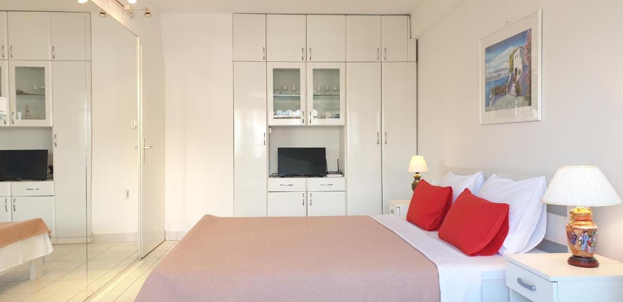 The White Apartment Ohrid Esterno foto