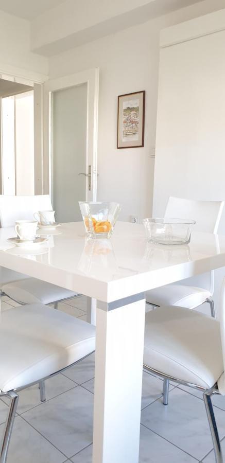 The White Apartment Ohrid Esterno foto